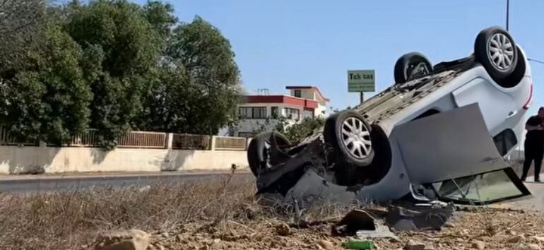 Direksiyon hakimiyetini kaybetti, takla attı