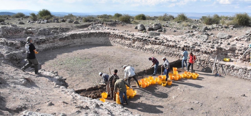 Karacahisar Kalesi'nde Orhan Gazi'nin sikkesi bulundu