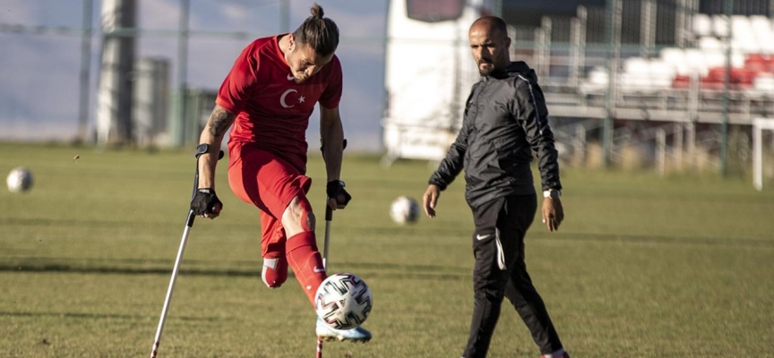 Kemal Güleş "tek bacağı" ile Dünya Kupası'nı kaldırmak istiyor