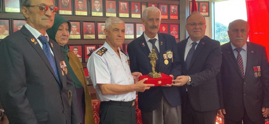 Orgeneral Çetin Zonguldak'ta ziyaretlerde bulundu