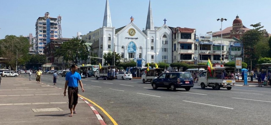 Myanmar'da trafik kazasında 14 kişi öldü, 25 kişi yaralandı