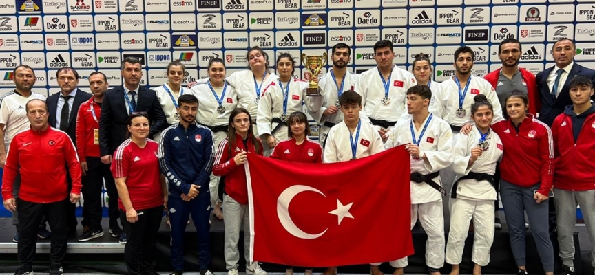 Gençler Avrupa Judo Şampiyonası'nda Türkiye gümüş madalya kazandı