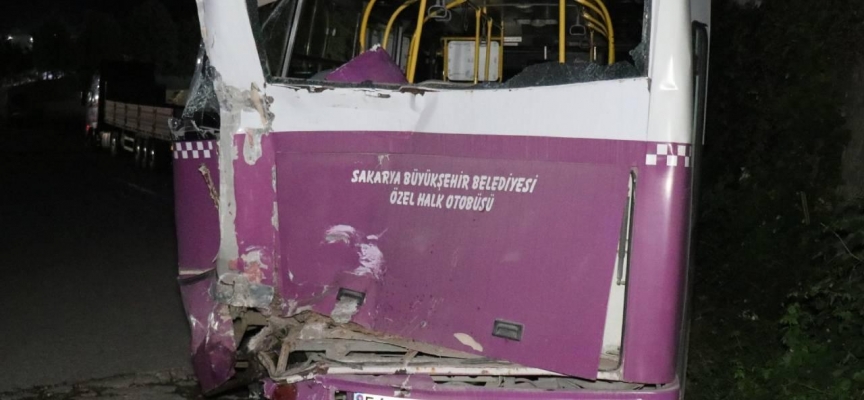 Sakarya'da zincirleme trafik kazası: 3 yaralı