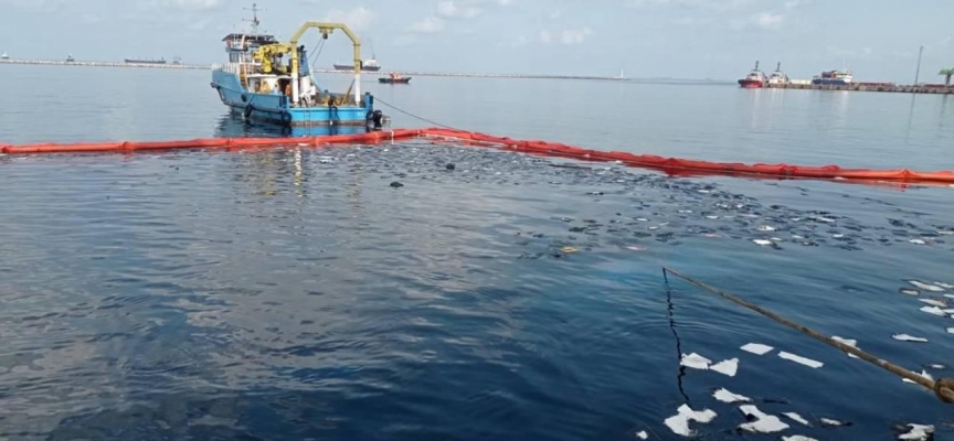 İskenderun Limanı'nda batan gemideki sızıntı önlendi