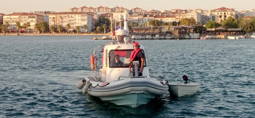 Silivri'de denizde kaybolan genç sürüklenen teknesinde bulundu