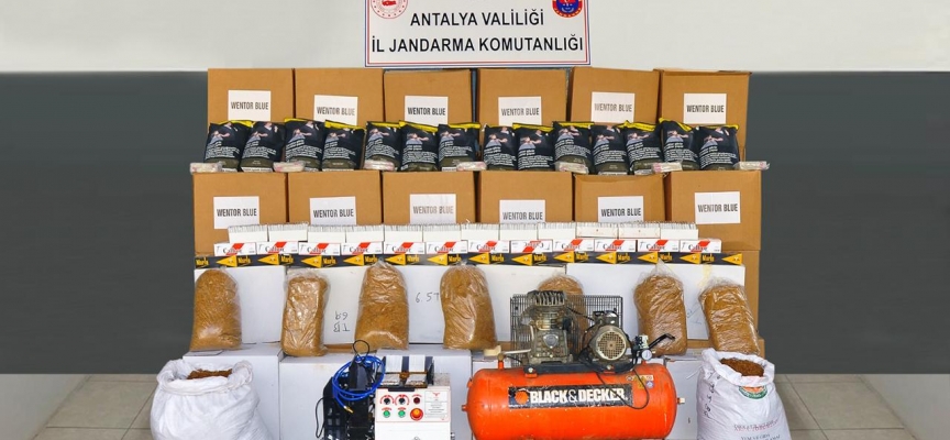 Antalya'da kaçakçılara göz açtırılmıyor: 1,1 ton kaçak tütün ele geçirildi