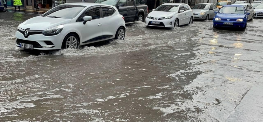 Hatay'da sağanak etkili oluyor