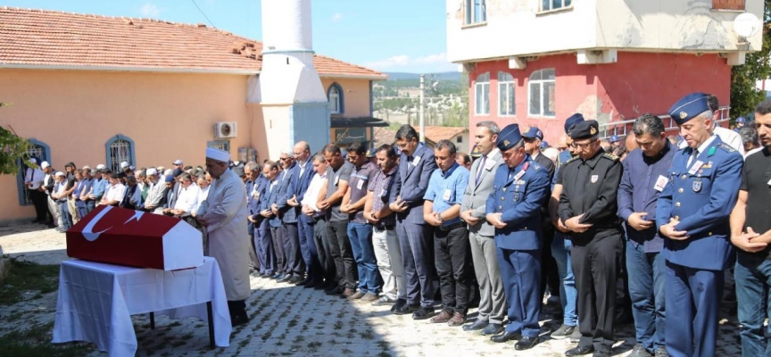 Kıbrıs gazisi son yolculuğuna uğurlandı