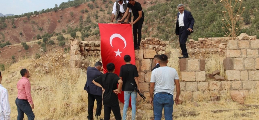 PKK'lı teröristlerin 35 yıl önce şehit ettiği 12 kişi Güneyce Köyünde anıldı