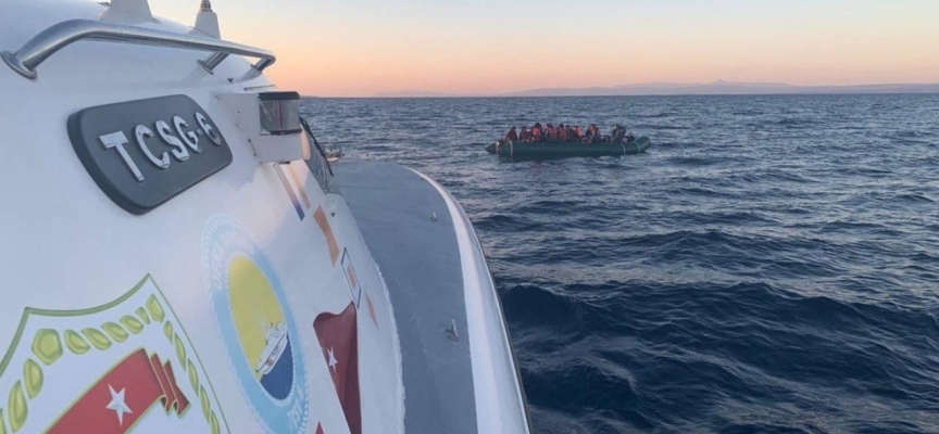 Yunanistan'ın geri ittiği 54 düzensiz göçmen kurtarıldı