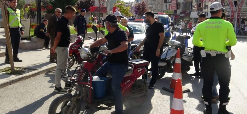 Sandıklı'da motosiklet denetimi yapıldı