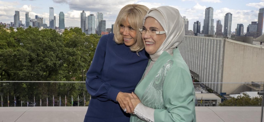 Emine Erdoğan, Macron'un eşi Brigitte Macron ile görüştü