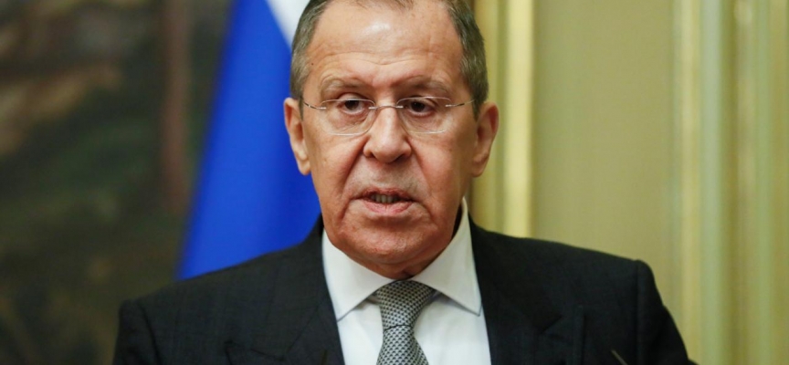 Lavrov: Batı, Ukrayna’da çatışmalara taraf oluyor