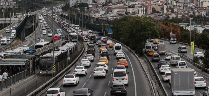 Trafikteki araç sayısı 26 milyonu geçti