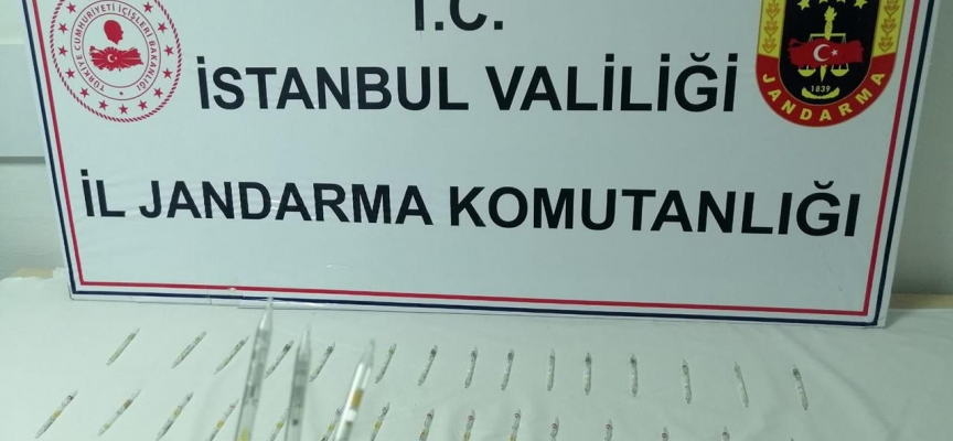 Kaçak yollarla Türkiye'ye getirilen 45 tüp kobra zehri ele geçirildi