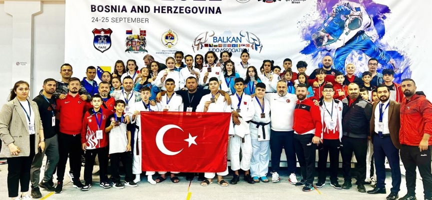 Minik judokalar Balkan Şampiyonası'nı zirvede tamamladı