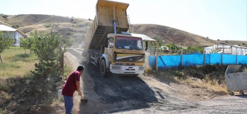 Sivas'ta kırsalda altyapı çalışmaları sürüyor