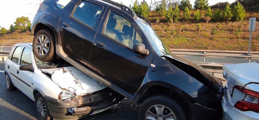 İstanbul'da zincirleme kaza: Kilometrelerce trafik oluştu