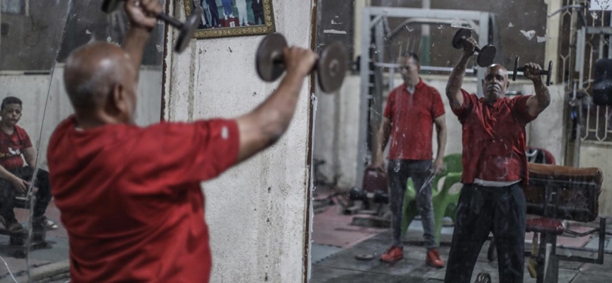 Mısırlı 70 yaşındaki antrenör sporu yaşıtlarına da tavsiye ediyor