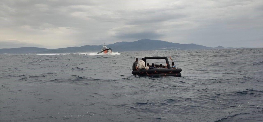 İzmir'de 31 düzensiz göçmen kurtarıldı