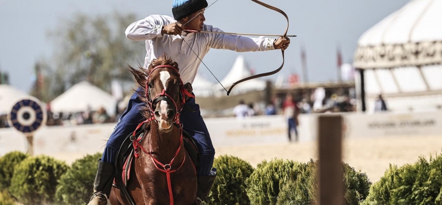 Dünya Göçebe Oyunları'nda heyecan sürüyor