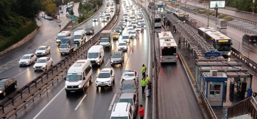 İstanbul'da yağış etkili oldu