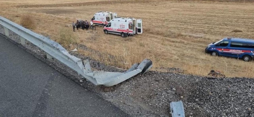 Elazığ'da otomobil devrildi: 1 ölü, 3 yaralı