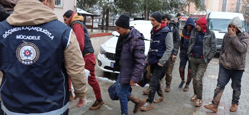 Kırklareli'nde 14 düzensiz göçmen yakalandı