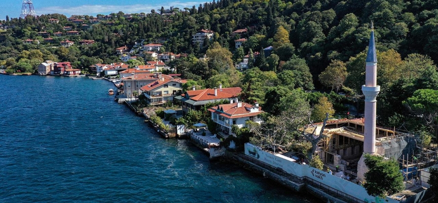 Vaniköy Camii küllerinden doğuyor