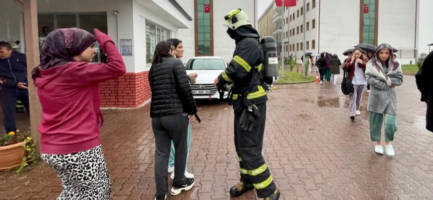 Doğal gaz kokusu nedeniyle yurttaki öğrenciler tahliye edildi