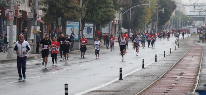 Uluslararası Kayseri Yarı Maratonu koşuldu