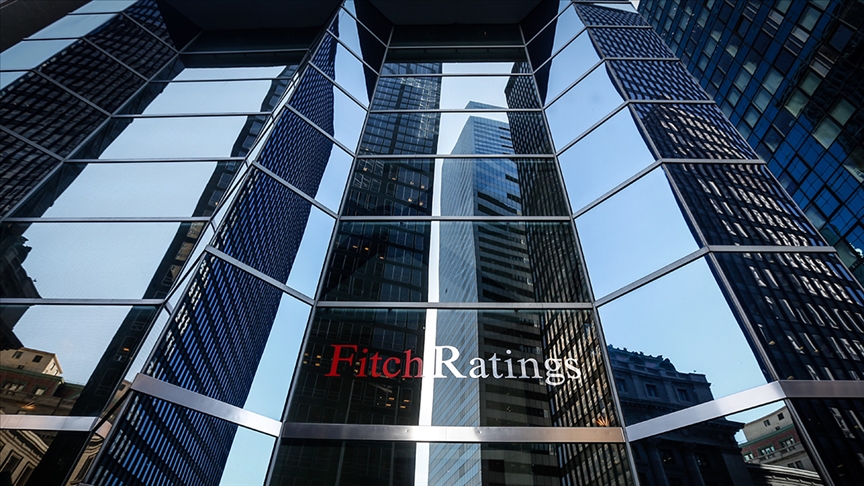 Fitch’ten “İngiltere derin resesyona giriyor” uyarısı