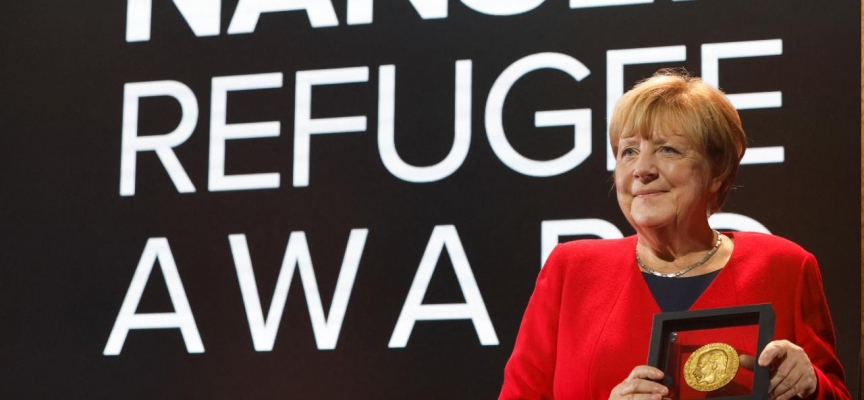 Eski Almanya Başbakanı Merkel, 2022 Nansen Mülteci Ödülünü aldı