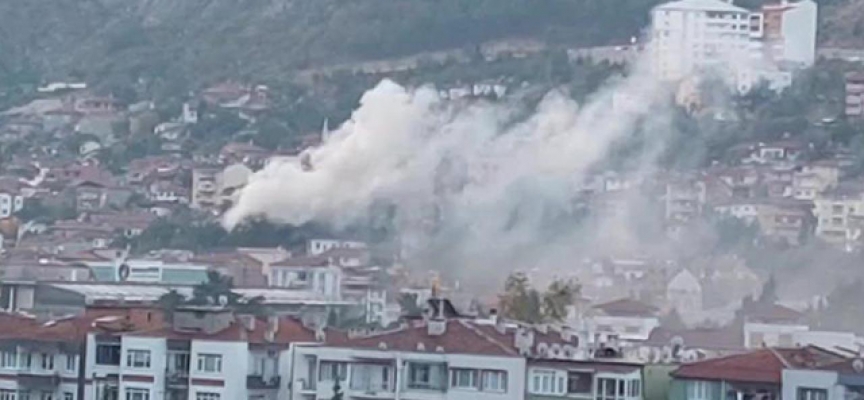 Isınmak için yaktığı elektrikli ısıtıcı devrildi, yangında bir kişi yaşamını yitirdi