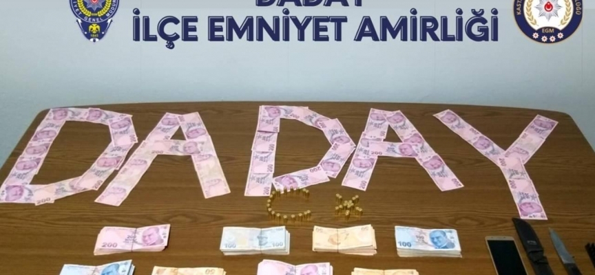 Vatandaşlardan tehditle para isteyen 3 kişi gözaltına alındı