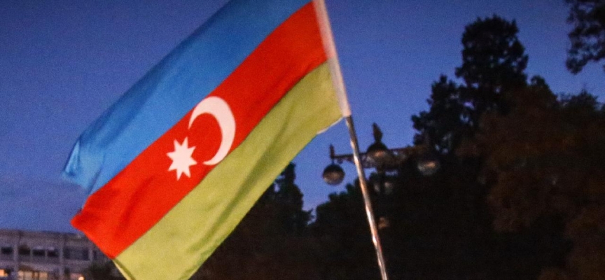 Azerbaycan'ın ABD Büyükelçiliğine ait araca ateş açıldı