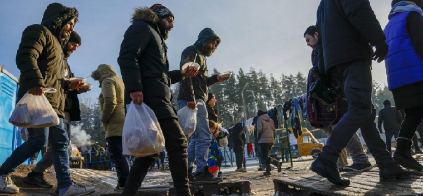 Letonya'ya 'göçmenlere şok tabancalarıyla işkence' suçlaması