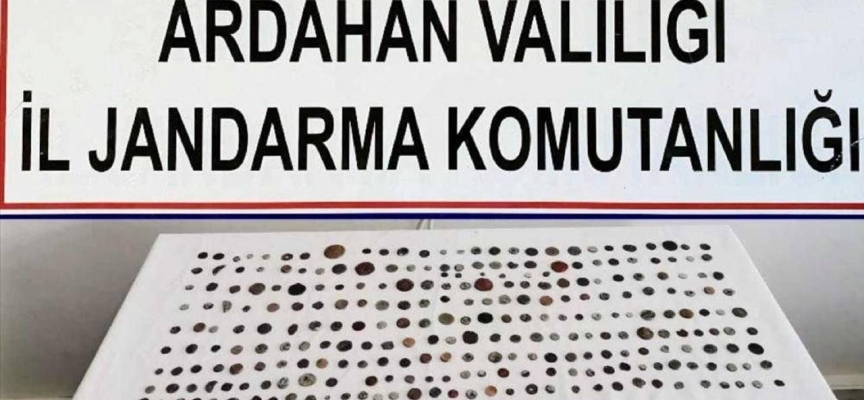 Ardahan'da 269 sikke ve 7 obje ele geçirildi