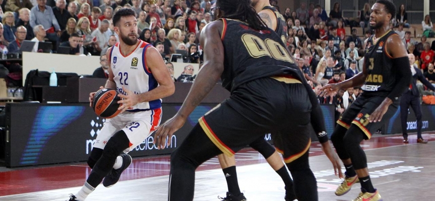 Anadolu Efes Fransa'da kaybetti