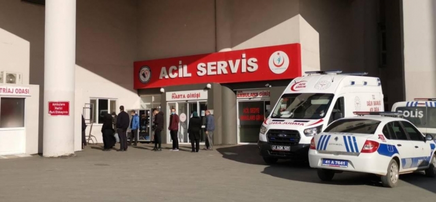 Kocaeli'de 4. kattan düşen 13 yaşındaki çocuk yaralandı