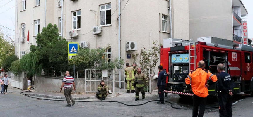 İzmir'de Aile Sağlığı Merkezi'ndeki yangın söndürüldü