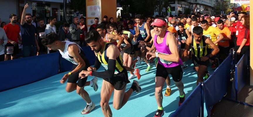 Gaziantep'te "4. Gazi Yarı Maratonu" koşuldu