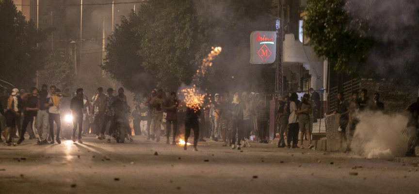 Tunus’ta güvenlik güçlerinin protesto edildiği gösterilerde 6 kişi gözaltına alındı