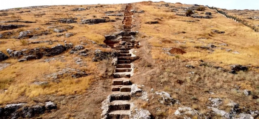 Adıyaman'daki "Sonsuzluk Merdiveni"nin nereye uzadığı araştırılıyor