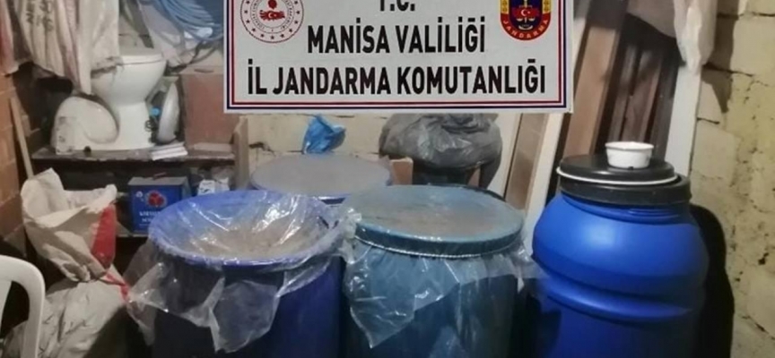 Salihli'de 670 litre sahte içki ele geçirildi