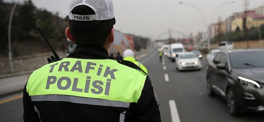 Van'da 16 araç trafikten men edildi