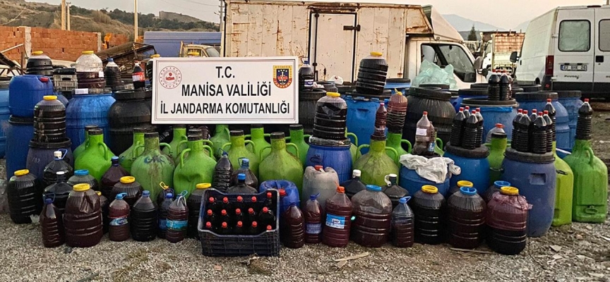 Manisa'da 14 adrese baskın: 16,5 ton sahte içki ele geçirildi