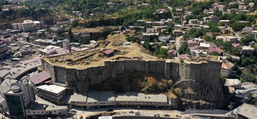 Bitlis'te toplantı, gösteri yürüyüşleri ve etkinlikler izne bağlandı