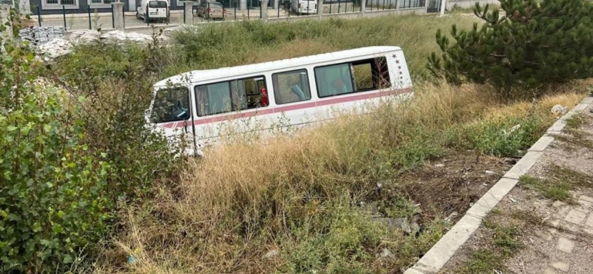 Afyonkarahisar'da işçi servisi kaza yaptı: 10 yaralı