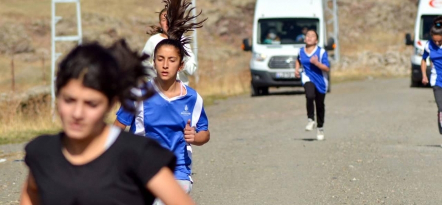 Ardahan'da gençlik koşusu düzenlendi